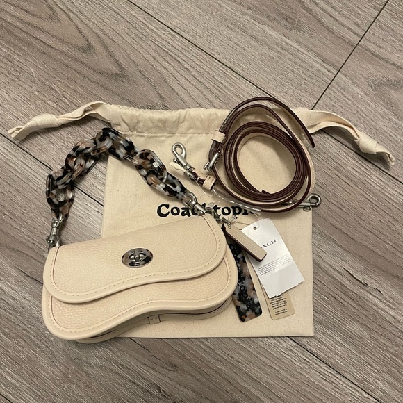 Coach Mini Wavy Dinky Bag in Coachtopia Leather - Picture 2 of 9